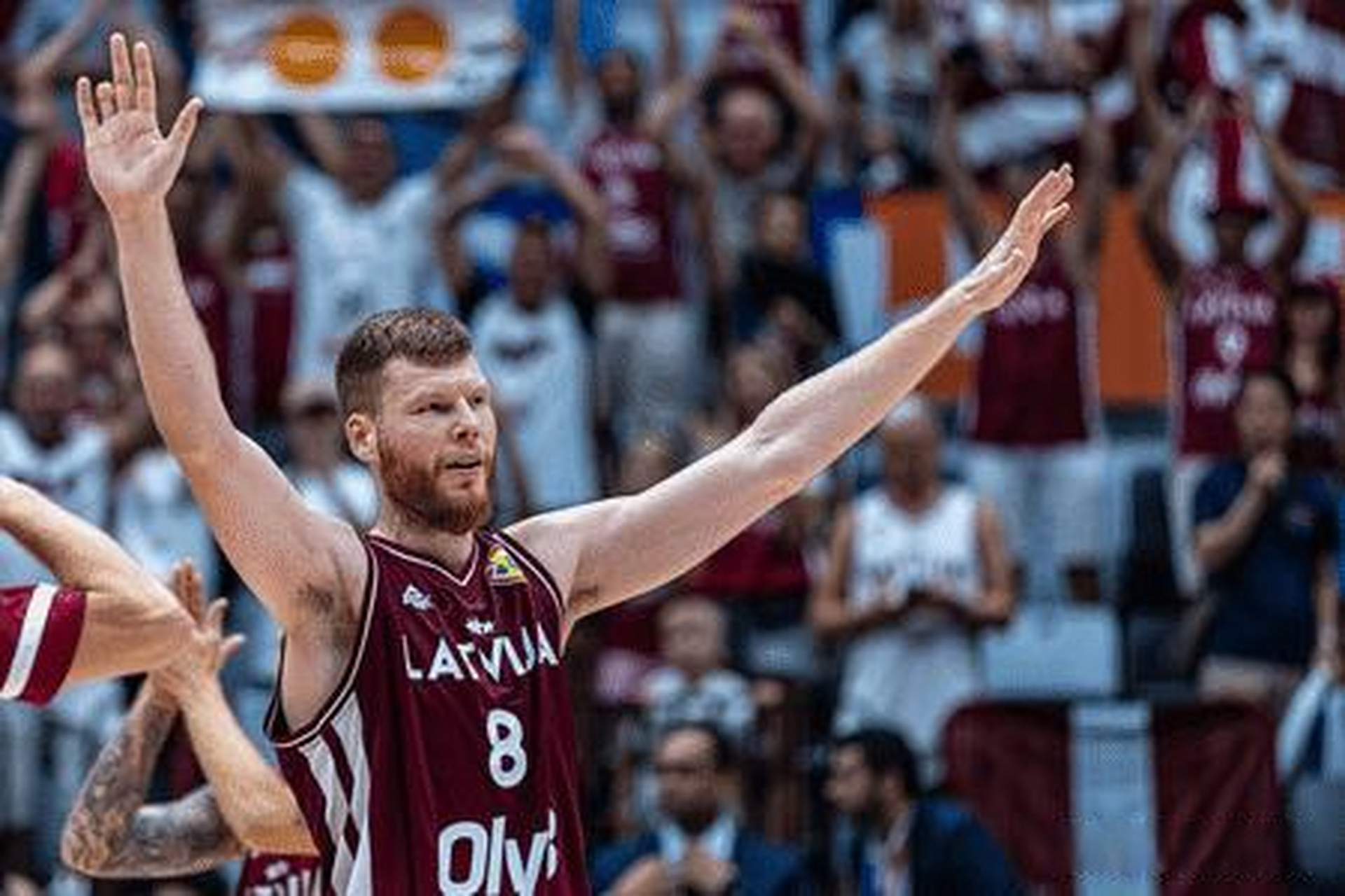 韩国队鏖战法国队，波尔统治全场