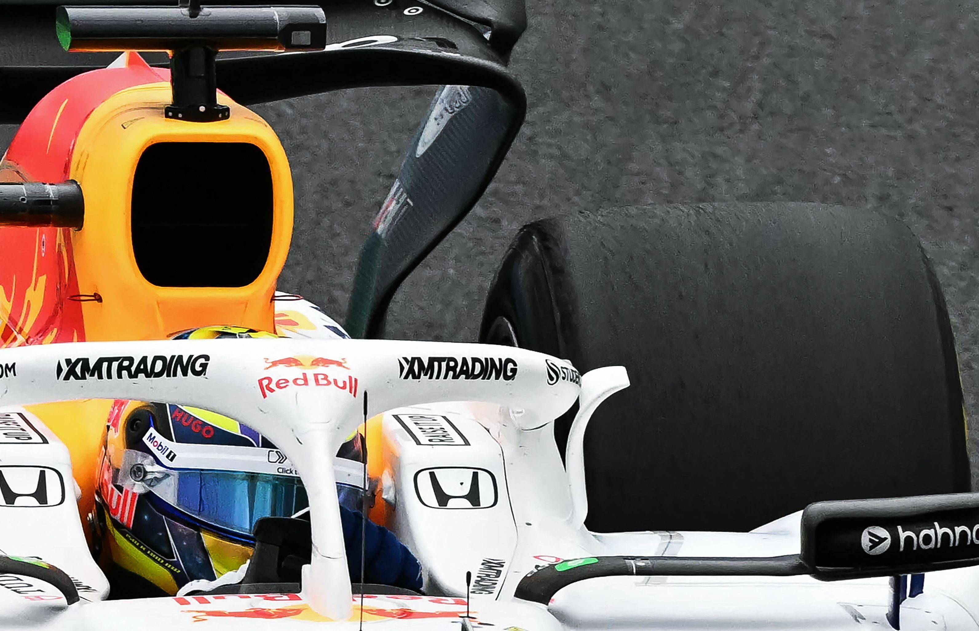 关于雷诺车队逆转红牛二队，皮亚斯特里关键制胜的信息