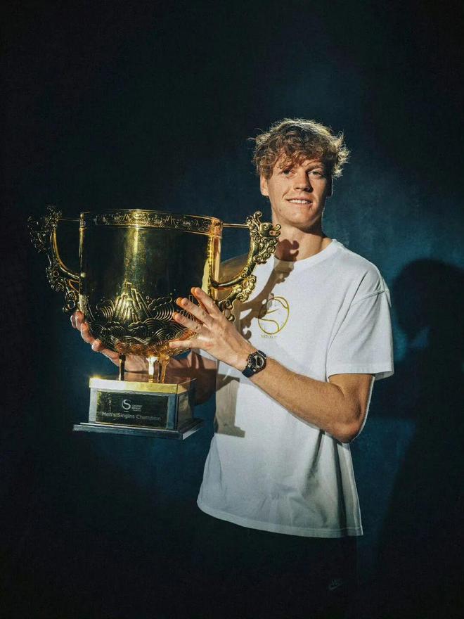 戴维斯杯险胜美网，辛纳点燃赛场