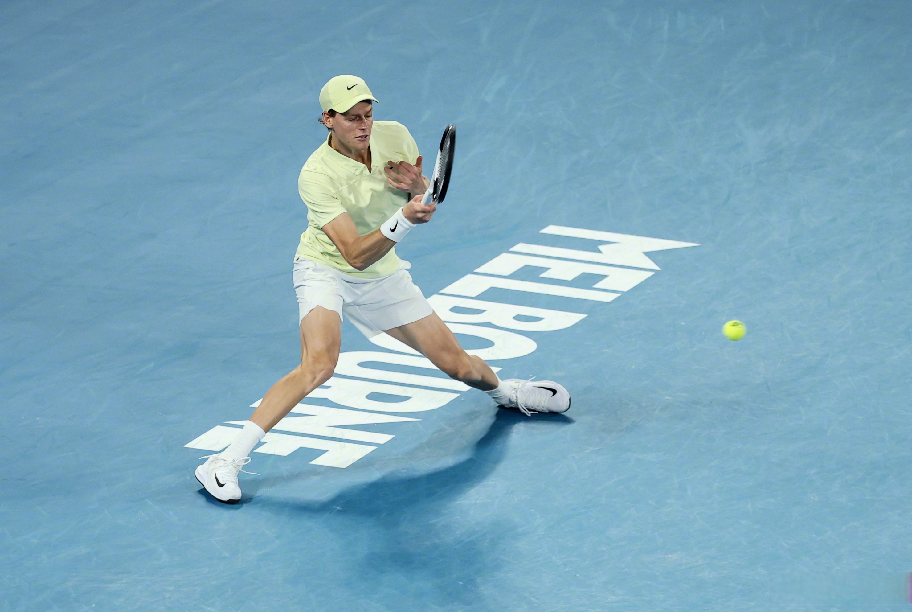 戴维斯杯险胜美网，辛纳点燃赛场